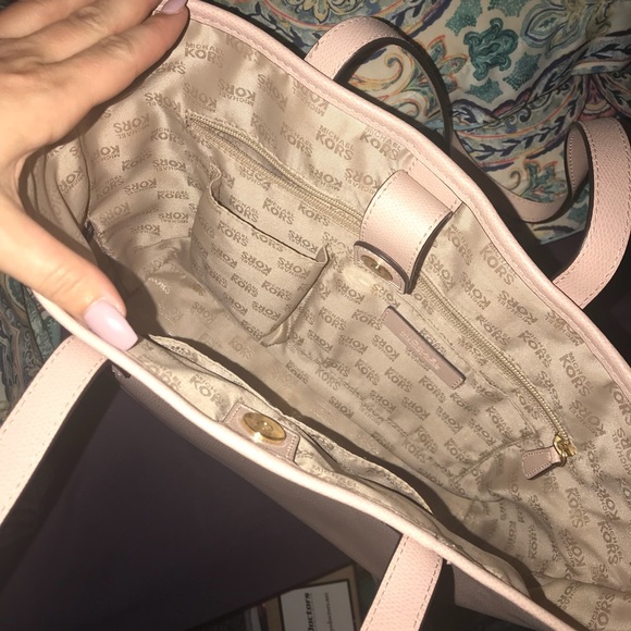 Purse - Picture 2 of 2